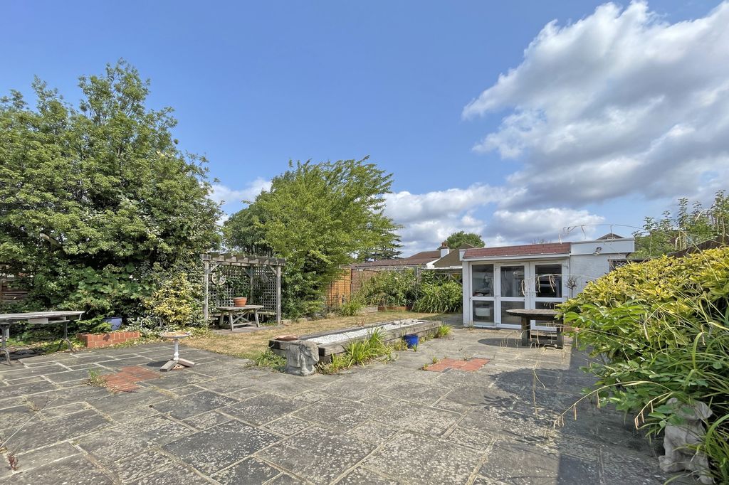 Property photo 2 of 21