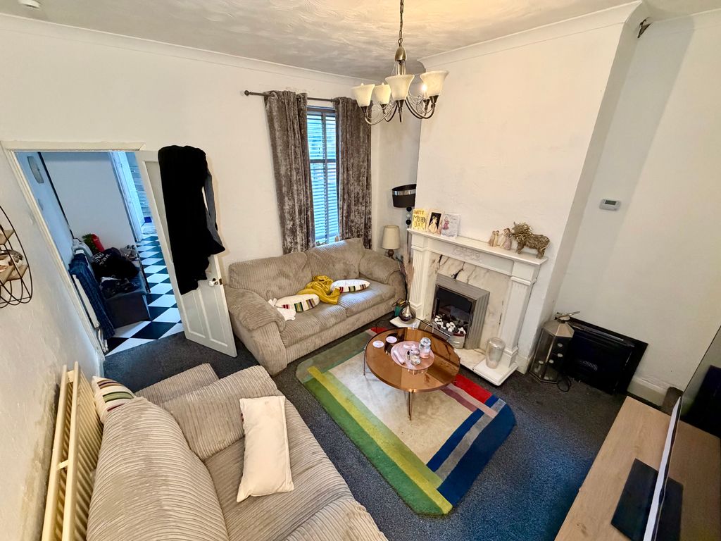 Property photo 2 of 29