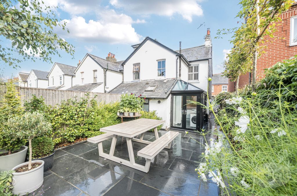 Property photo 1 of 20 Aea084d2-1d50-4E0...