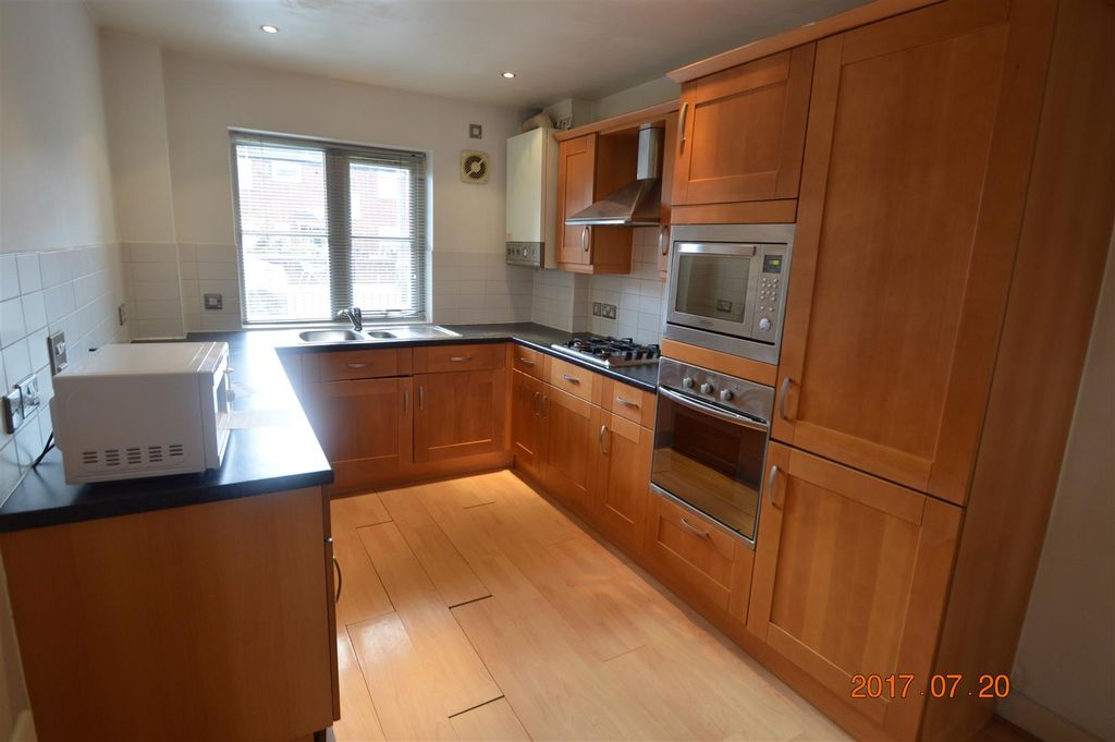 Property photo 3 of 12 47Alex-03.Jpg