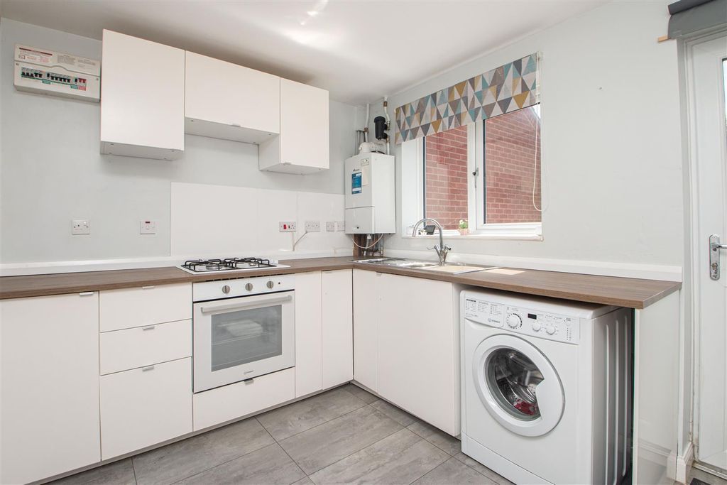 Property photo 2 of 8 16Last.Jpg
