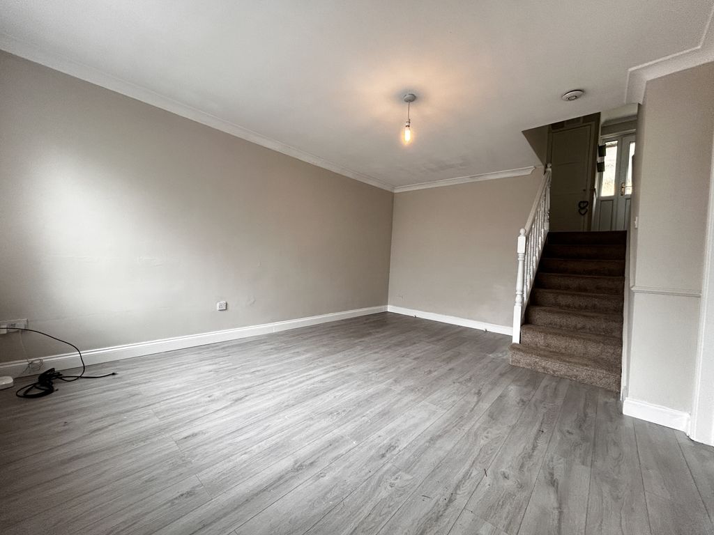 Property photo 2 of 15 Img_3235