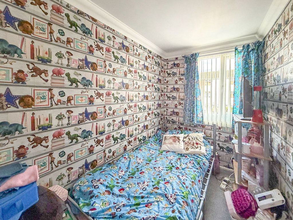 Property photo 3 of 11