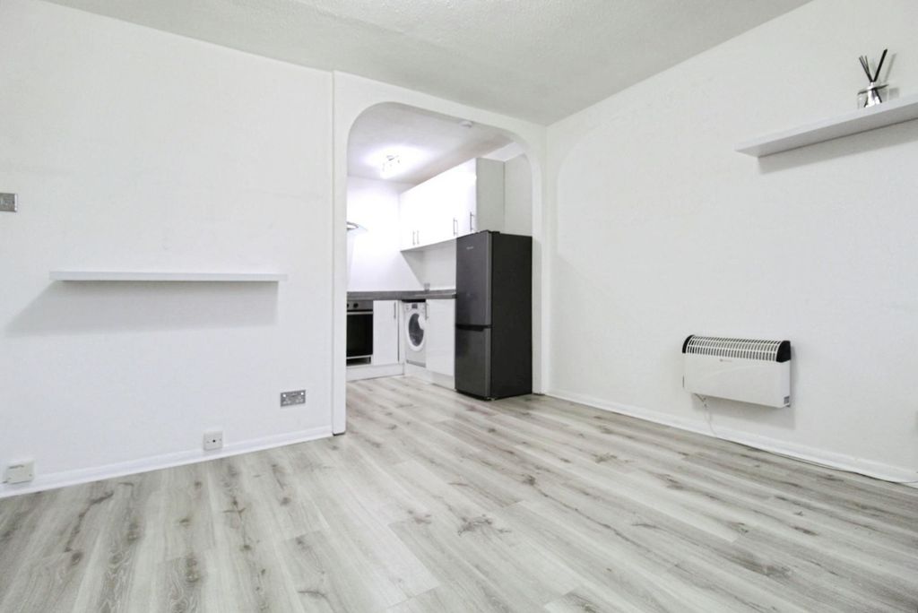 Property photo 2 of 14 Pbox-Img.Jpg