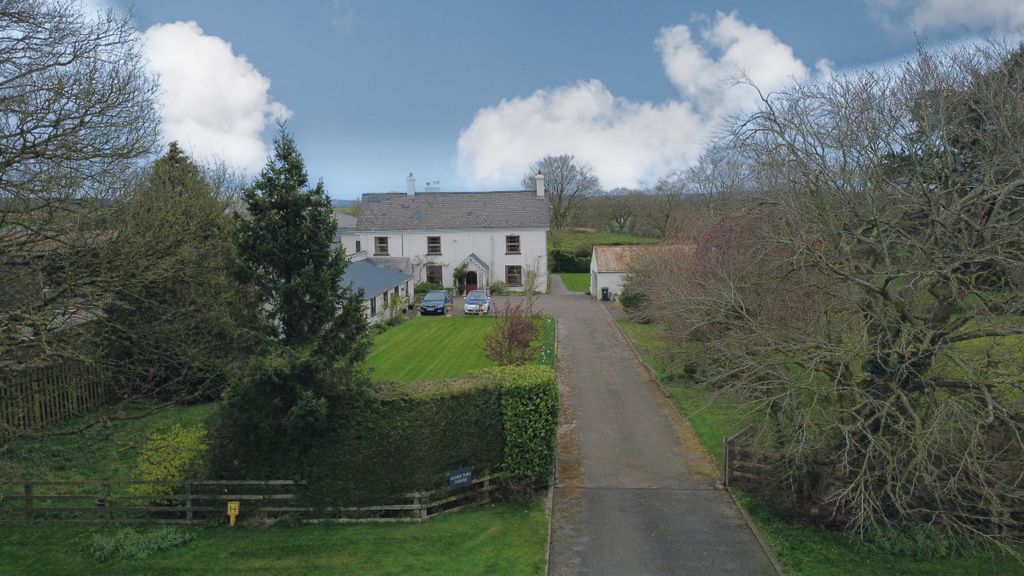 Property photo 1 of 41