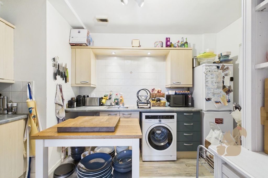 Property photo 3 of 20 Cam01659G0-Pr0628-Still016.Jpg