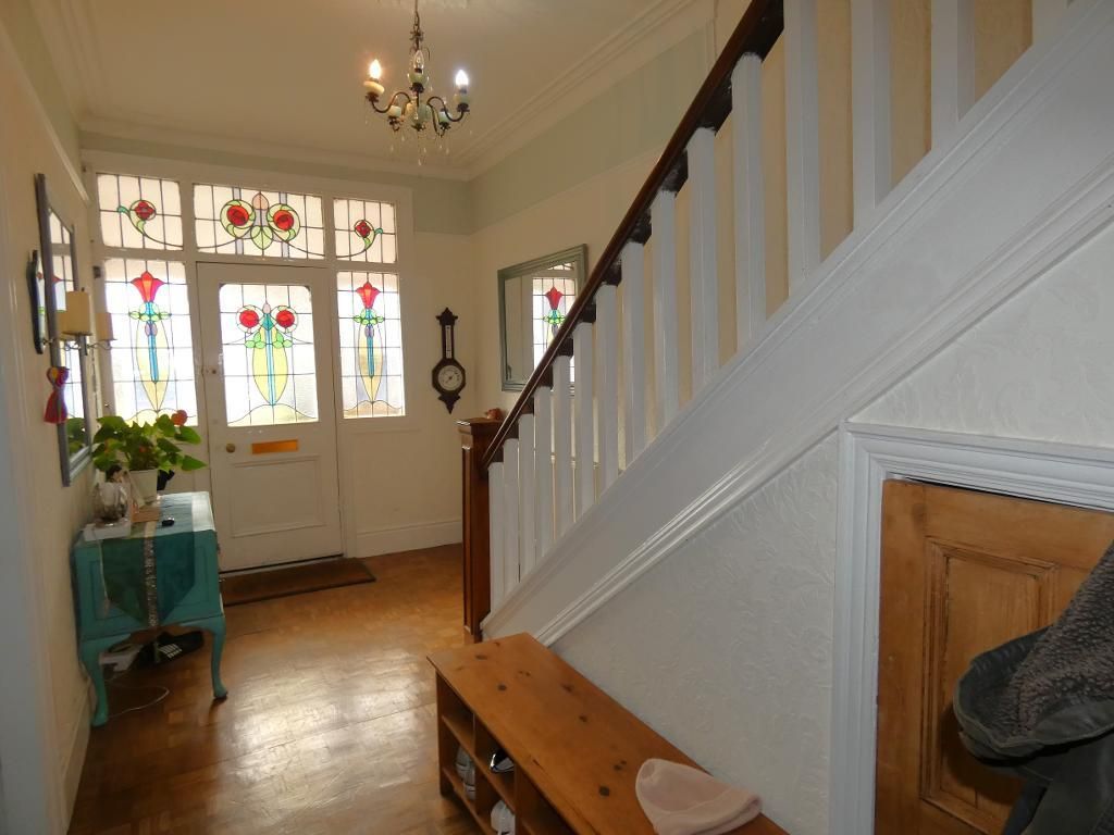 Property photo 2 of 20 Entrance Hall