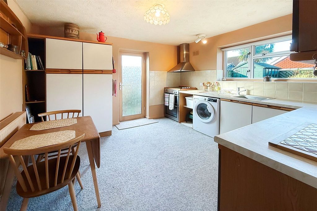 Property photo 3 of 21 Picture No. 15