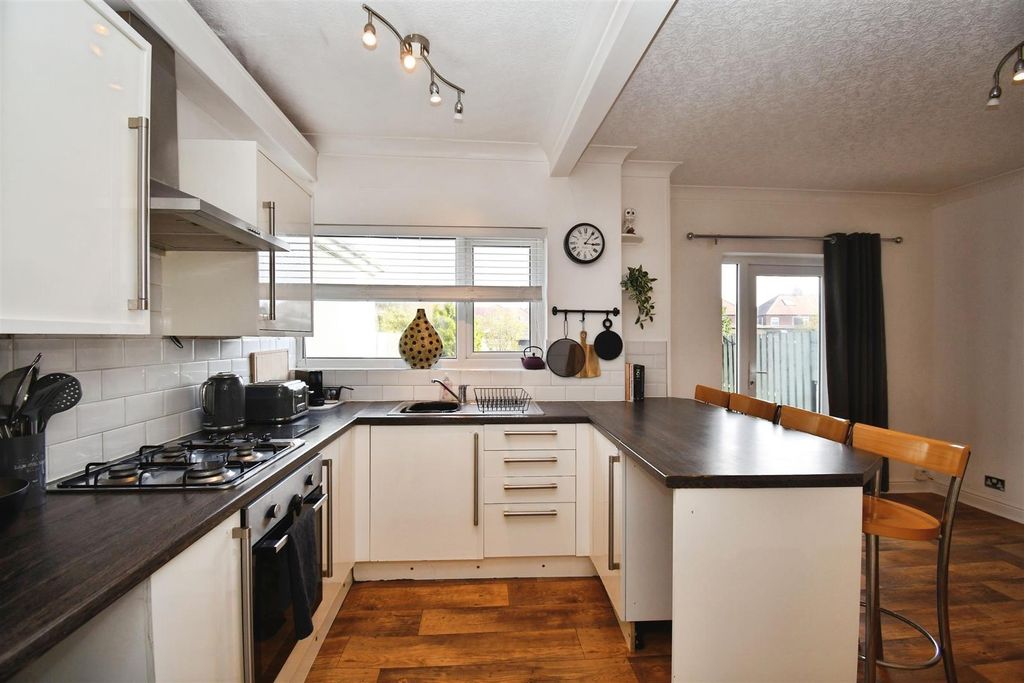 Property photo 3 of 16 5Bb808d2-U 20 2815 29.Jpg