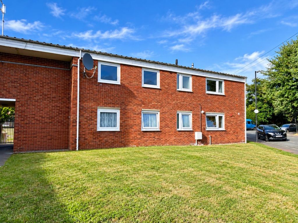 Property photo 1 of 18 A0B2A0Ab-54Cf-4245-8056-93Cde67B94Ff.Png