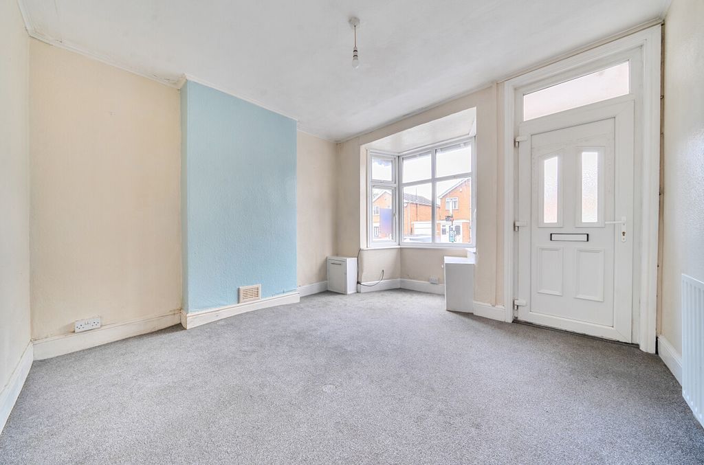 Property photo 3 of 17 3