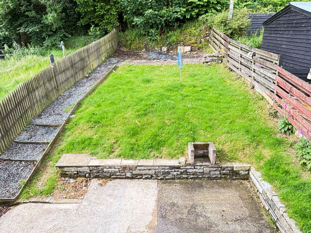 Property photo 2 of 9 Garden