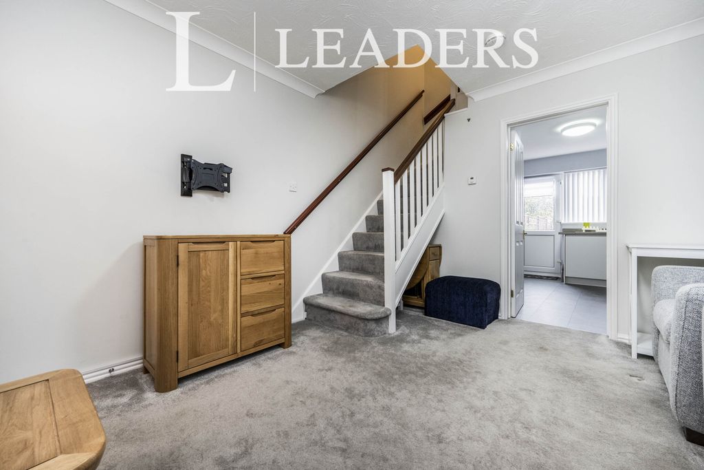 Property photo 3 of 12 5