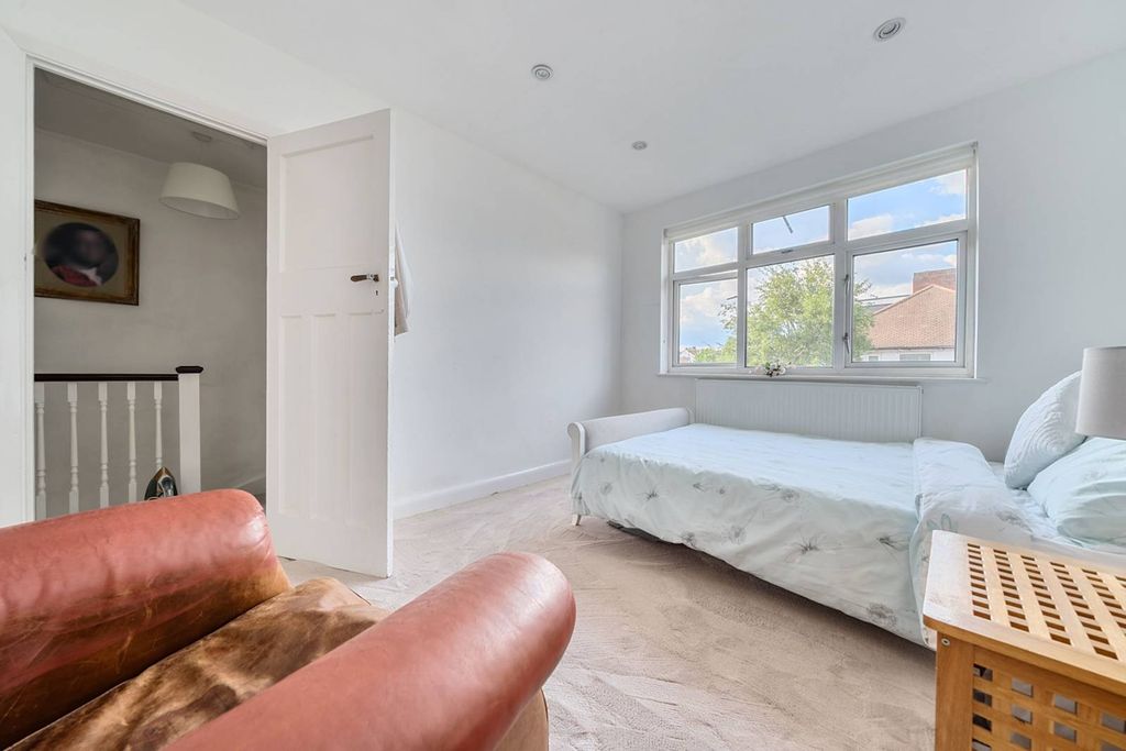 Property photo 2 of 13
