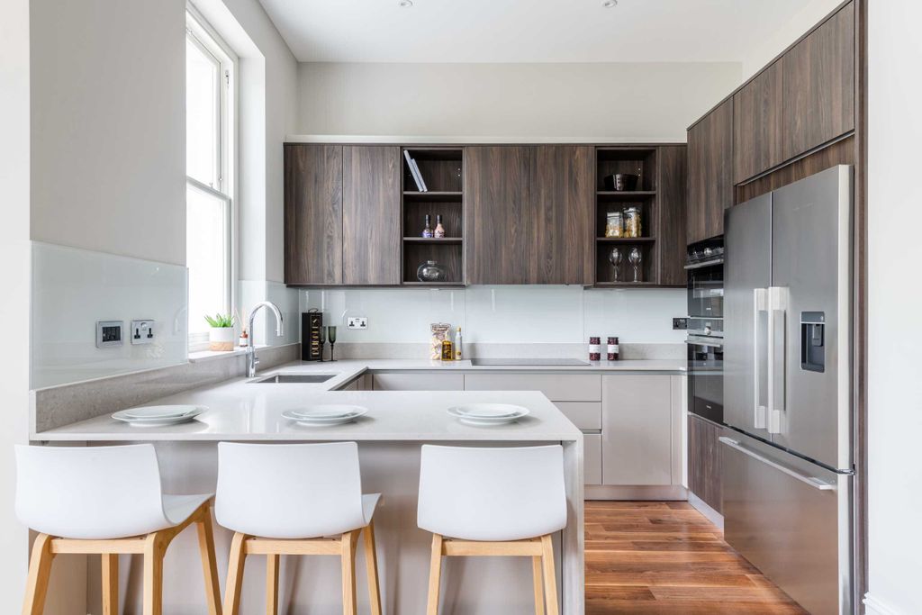 Property photo 3 of 31 Photo