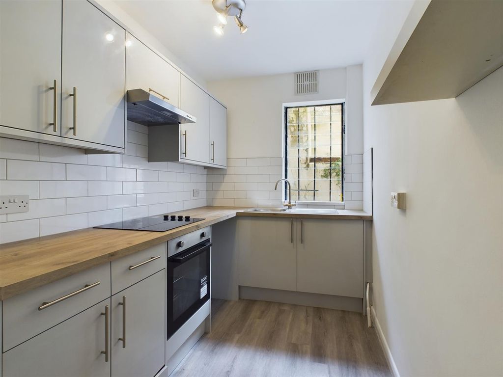 Property photo 3 of 7 Cam02534G0-Pr0184-Still003.Jpg