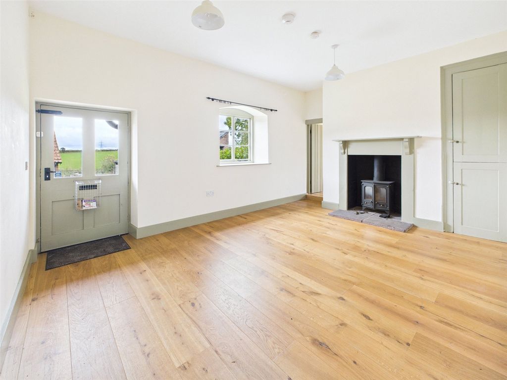 Property photo 2 of 18 Picture No. 02