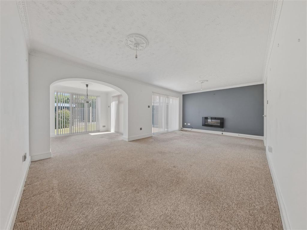 Property photo 2 of 24 31 Cornwall 12.Jpg