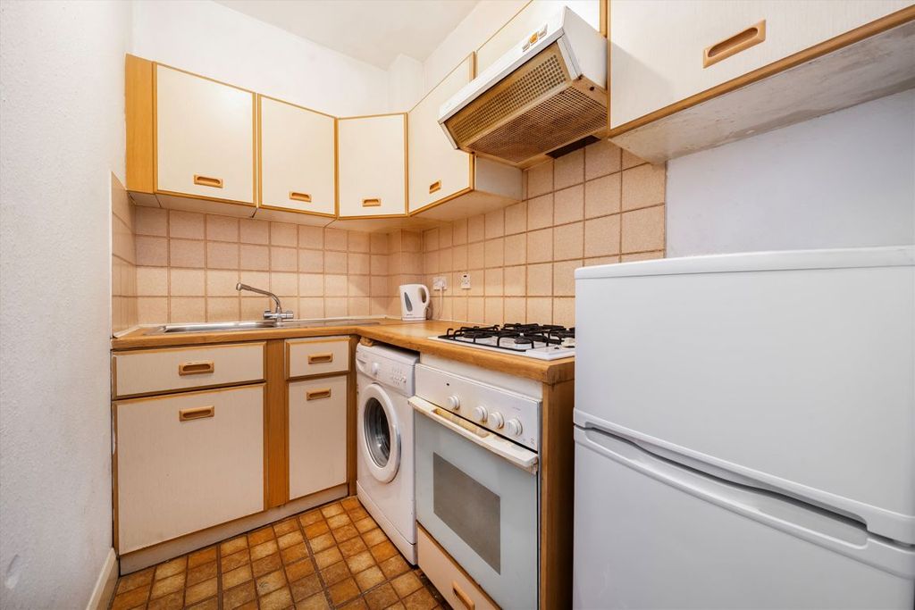 Property photo 3 of 5