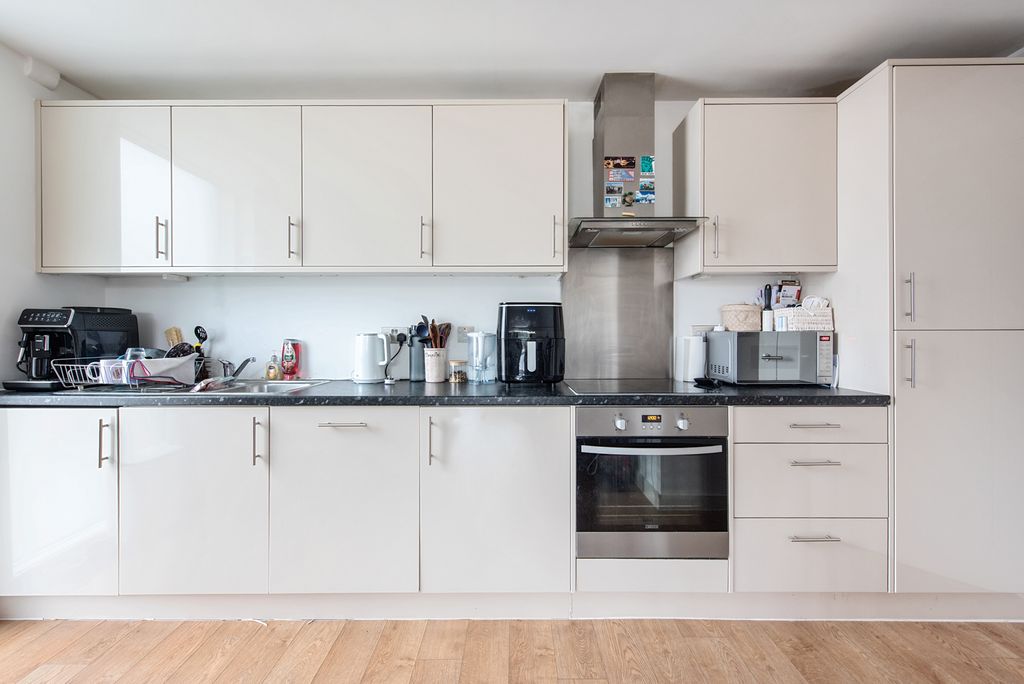 Property photo 2 of 6 Photo 1