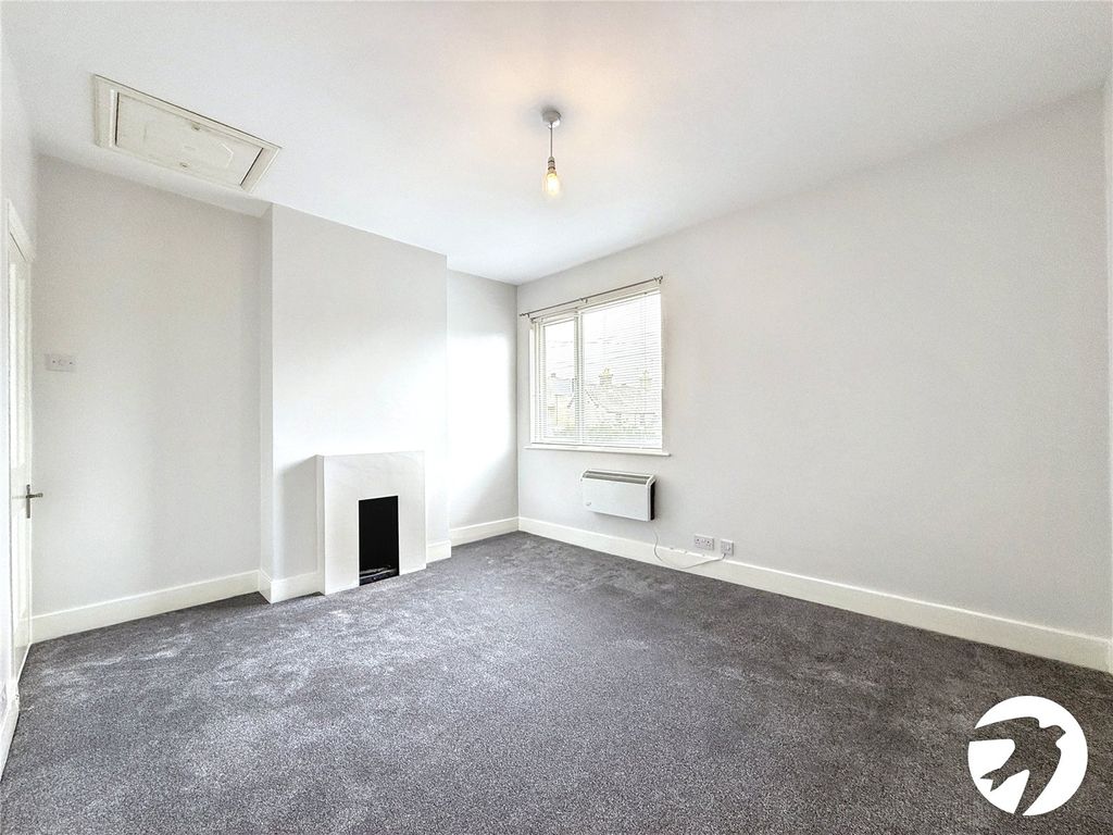 Property photo 3 of 9 Picture No. 20