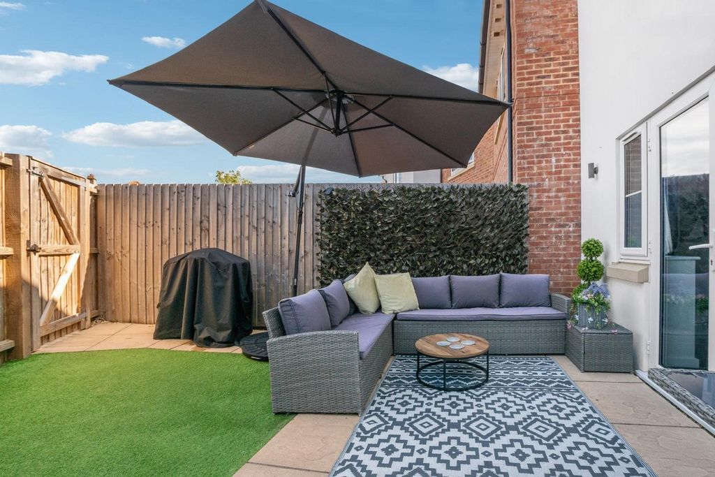 Property photo 3 of 19