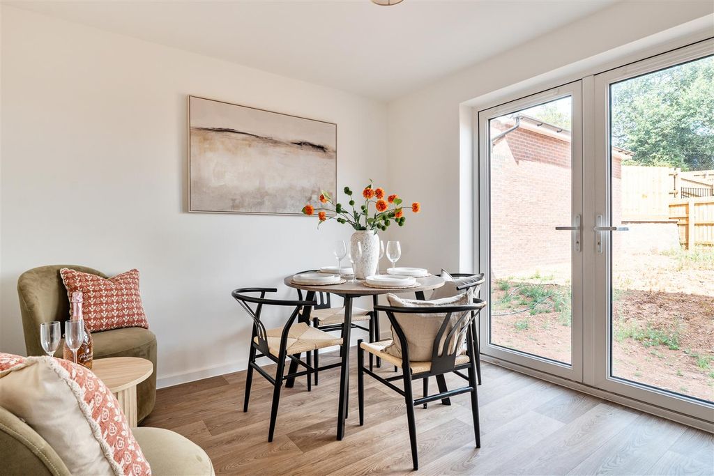 Property photo 3 of 14 Dining Area.Jpg