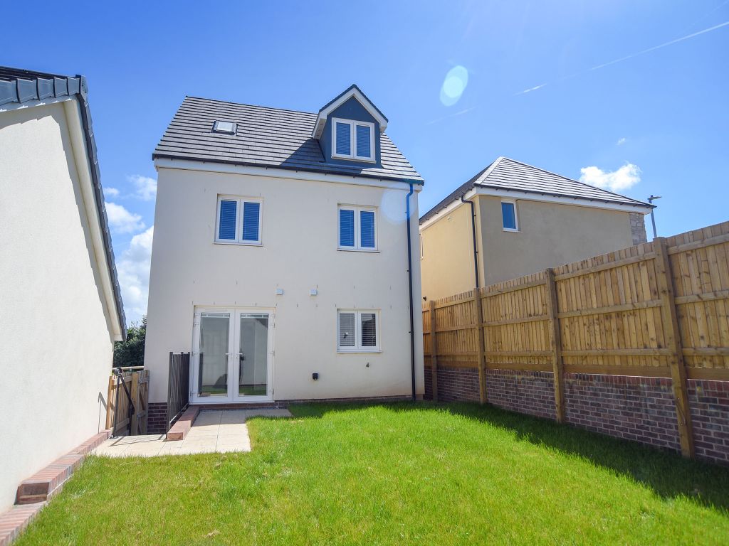 Property photo 2 of 12