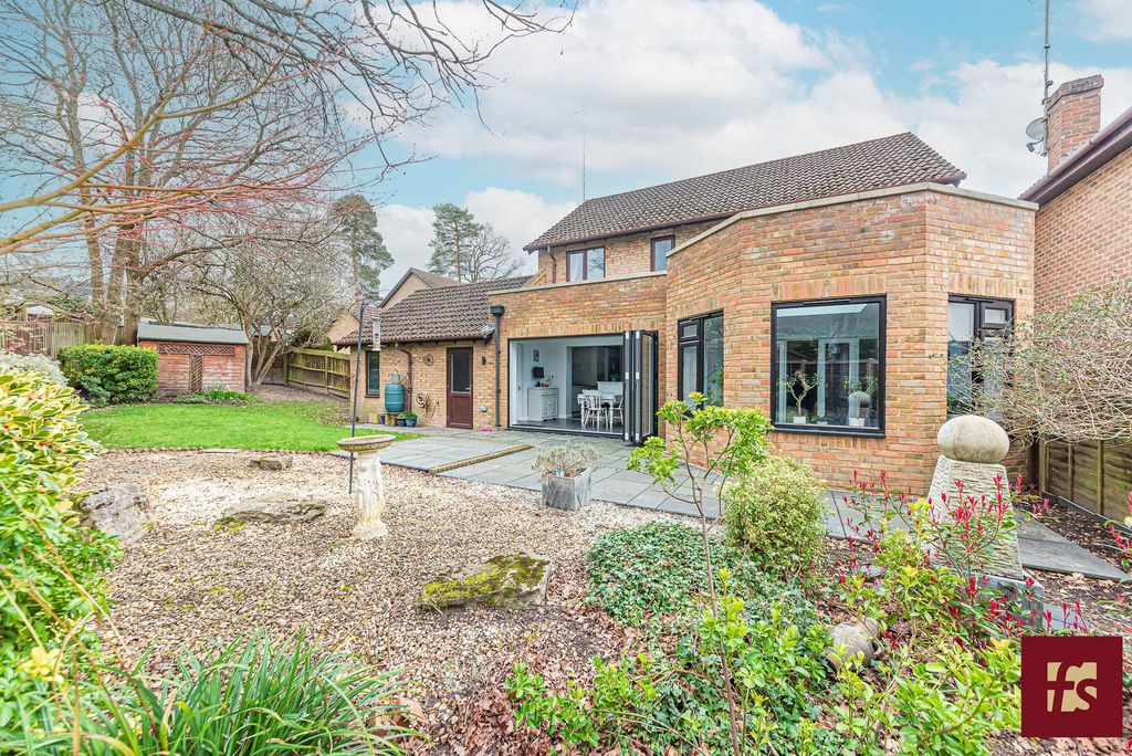 Additional image 30 of 4 bed detached house for saleChaucer Road, Crowthorne, Berkshire RG45