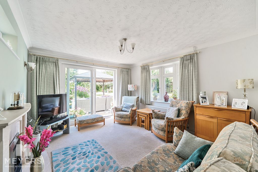 Property photo 2 of 22