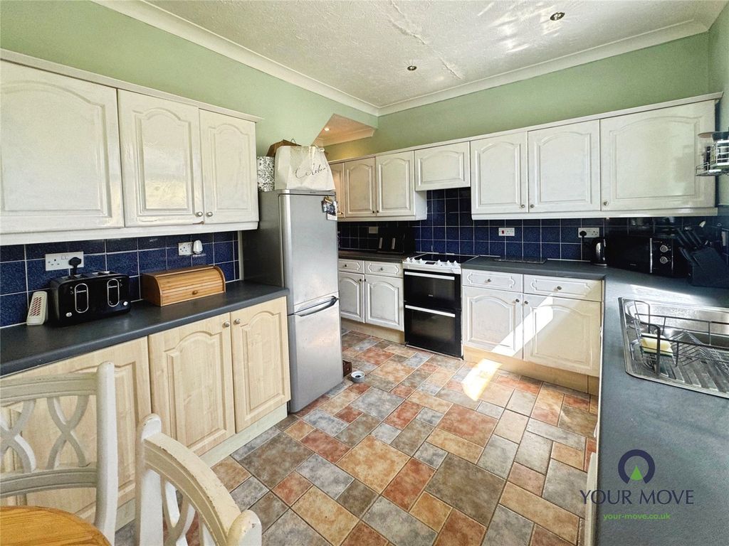 Property photo 2 of 10 Picture No. 13