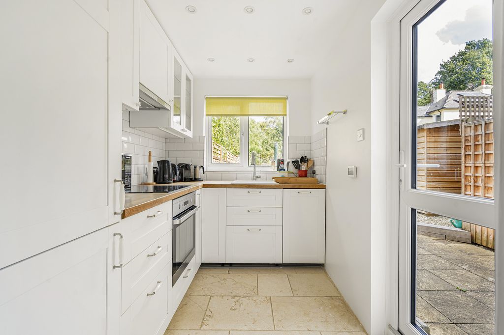 Property photo 2 of 13