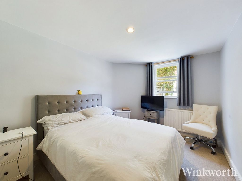 Property photo 1 of 6 Picture No. 20