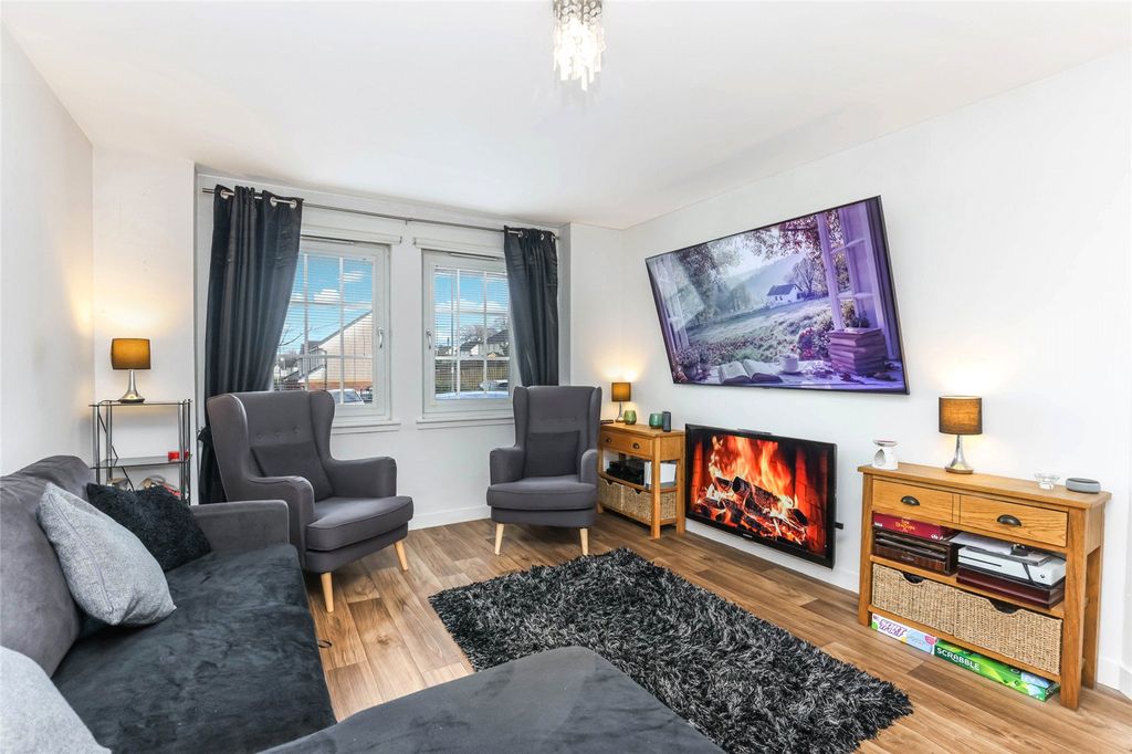 Property photo 2 of 20 Picture No. 13