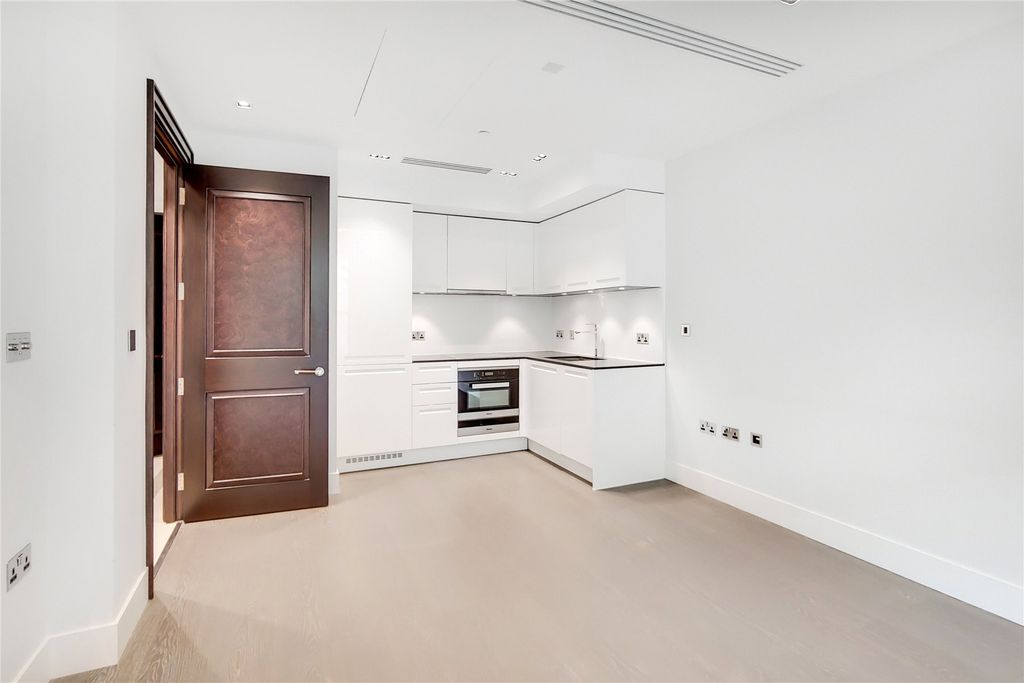 Property photo 1 of 13 Bridgeman House