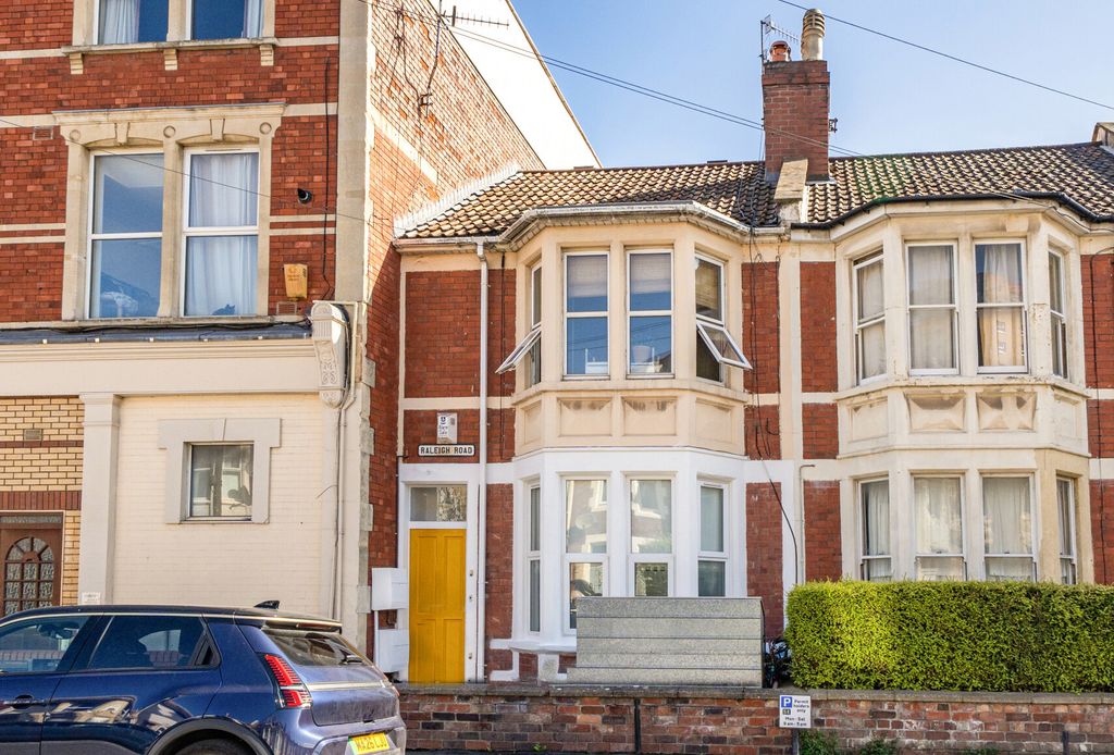 Property photo 1 of 11 1-6Aaa030899c95-1...