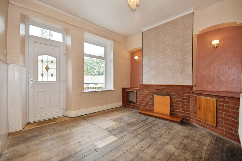 Property photo 2 of 12 Photo