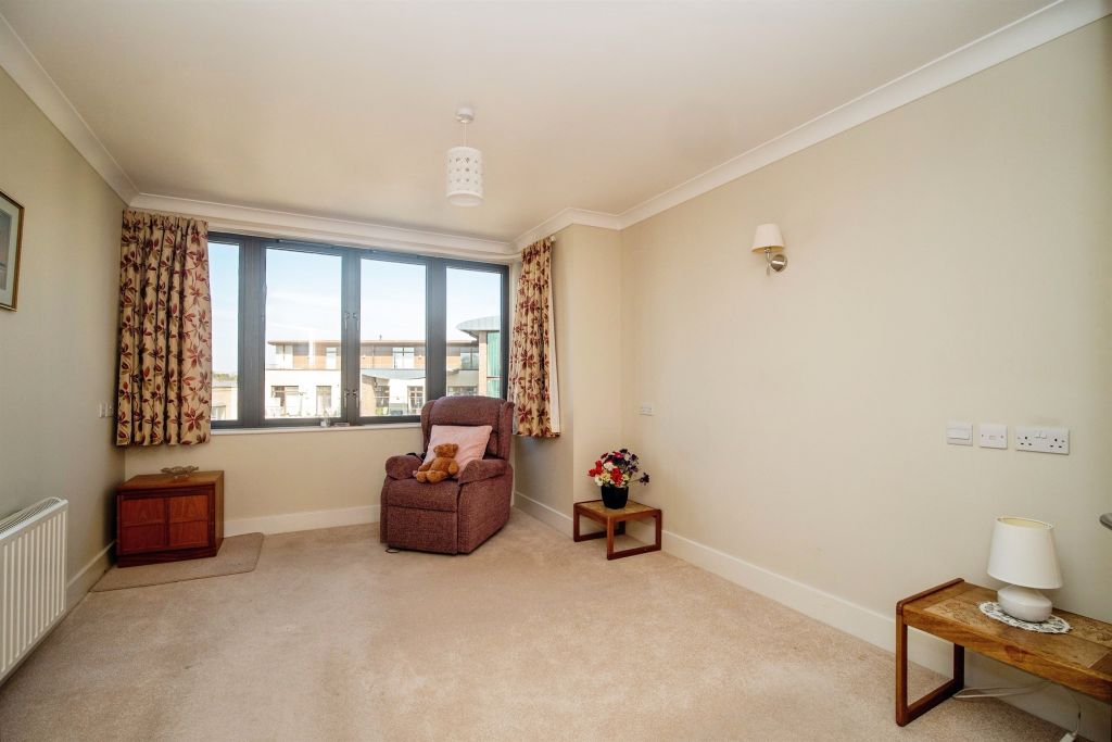 Property photo 3 of 19