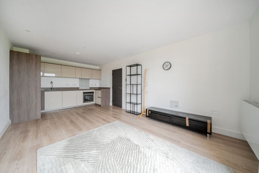 Property photo 1 of 13 Kitchen / Sitting Room