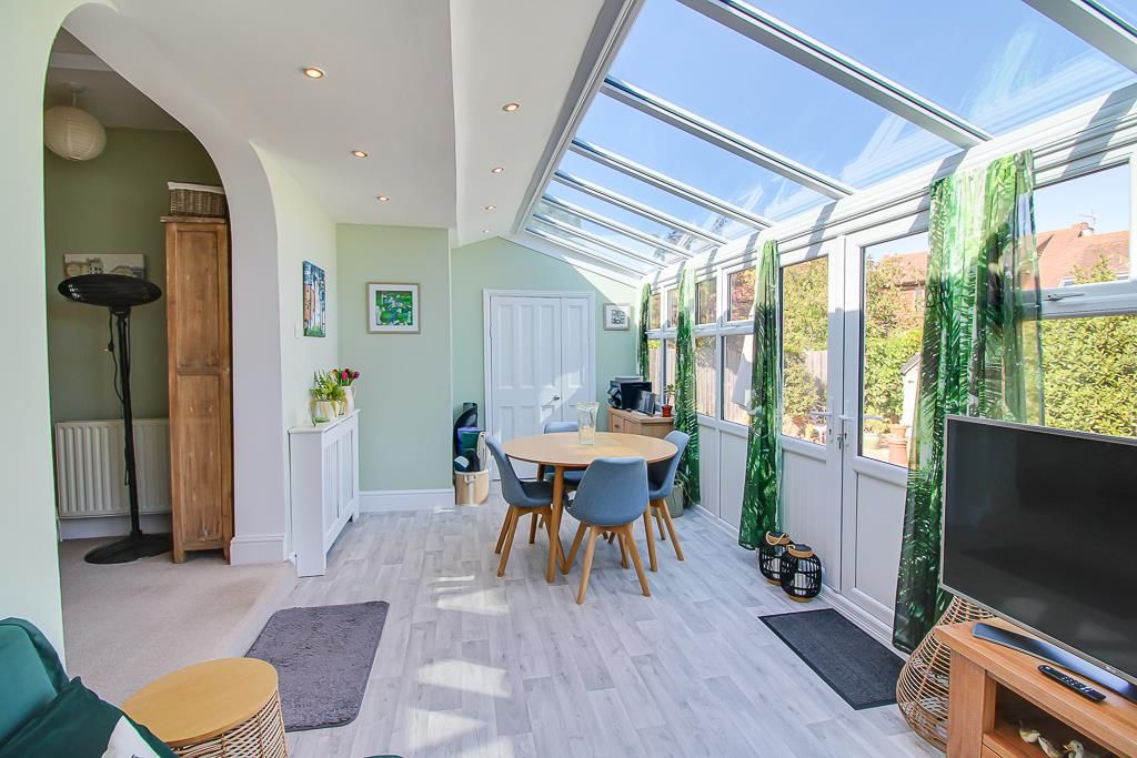 Property photo 2 of 21 Conservatory