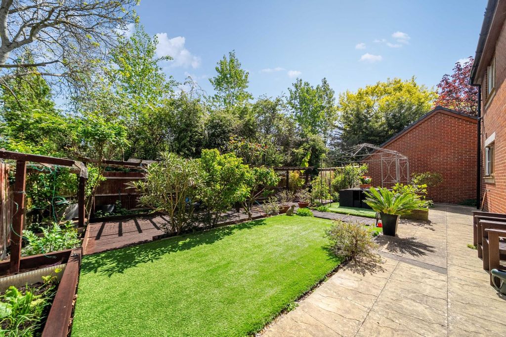 Property photo 2 of 22 1287722 (10)c.Jpg