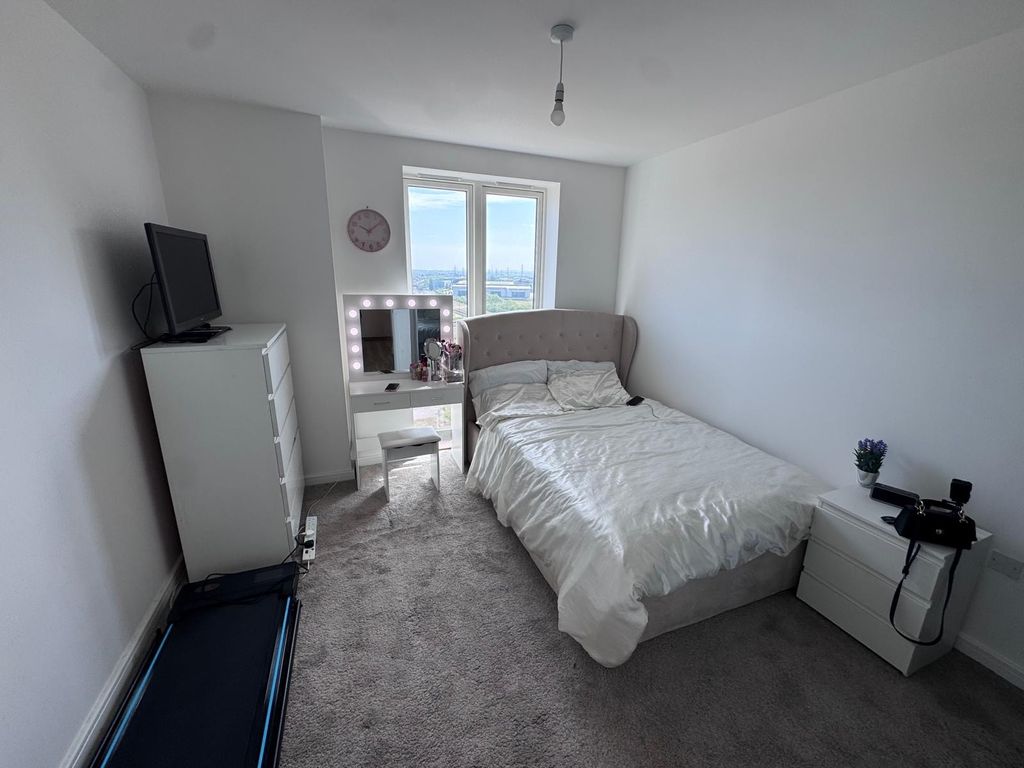 Property photo 3 of 3