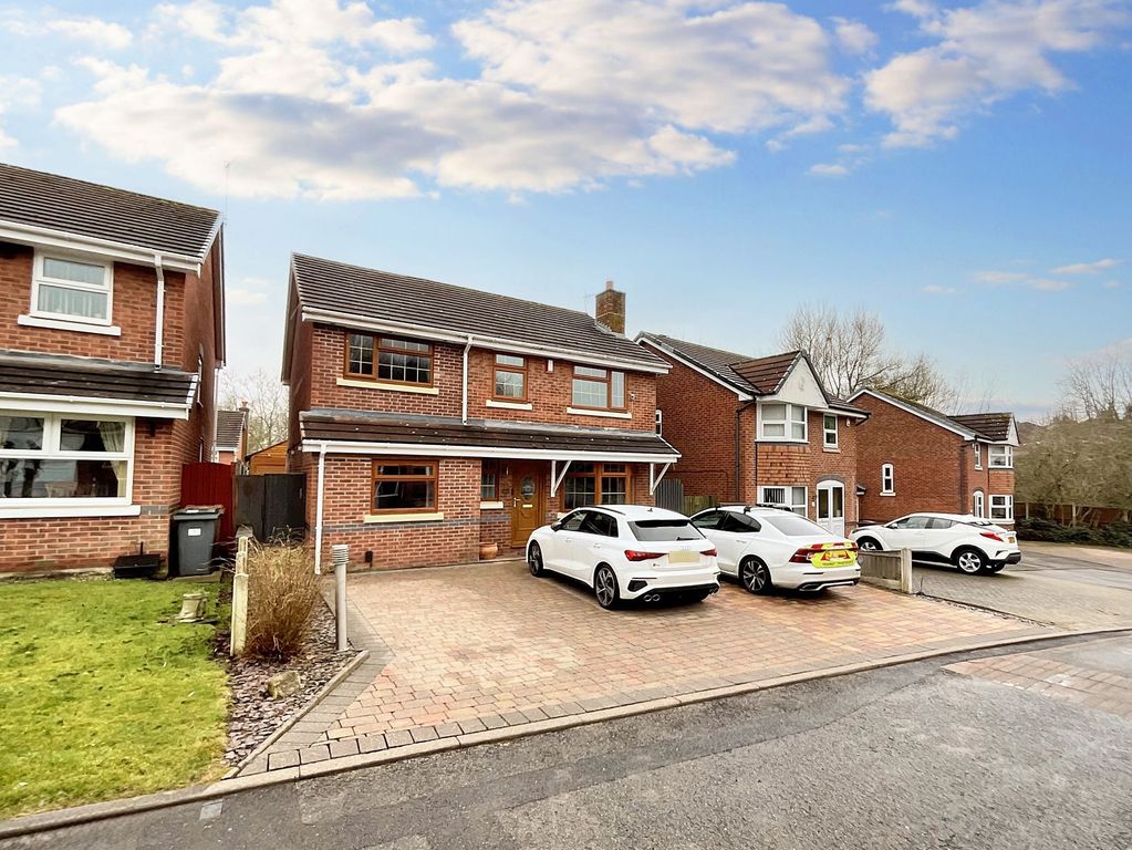 Property photo 1 of 33