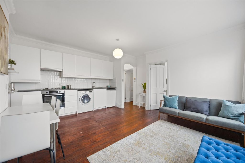 Property photo 2 of 7