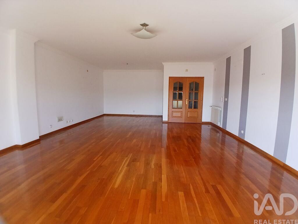 Property photo 1 of 37
