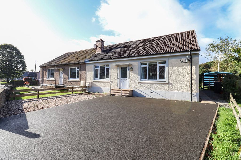 Property photo 2 of 18