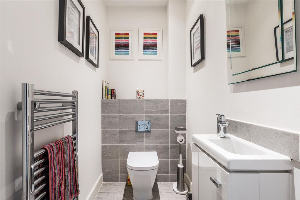 Additional image 7 of 3 bed semi-detached house for saleHartfield Road, Leatherhead KT22
