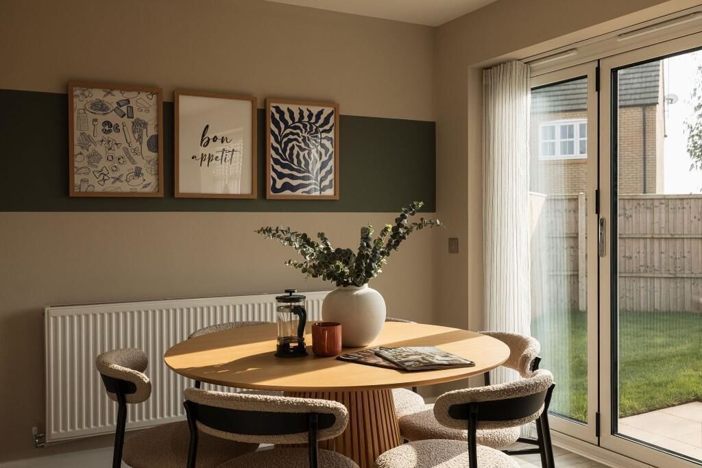 Property photo 3 of 8 Photo 6