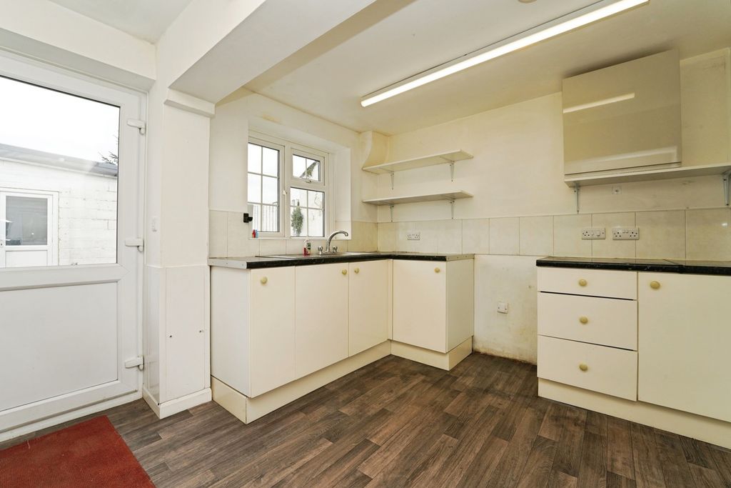 Property photo 3 of 14 Pbox-Img.Jpg
