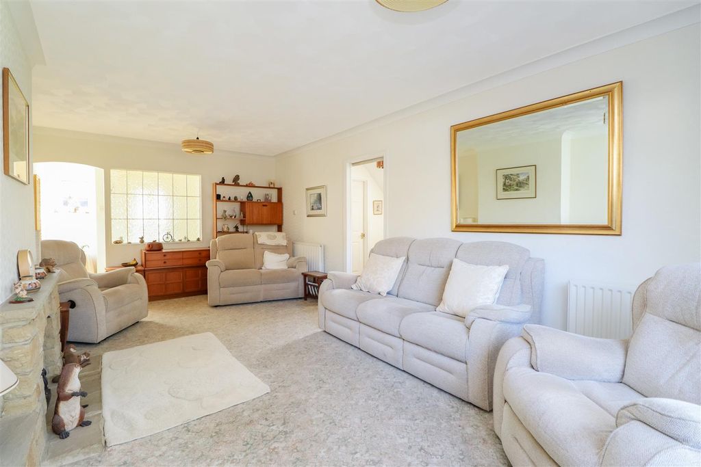 Property photo 3 of 22